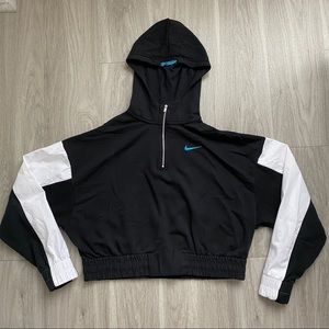 NWOT Cropped Nike Hoodie